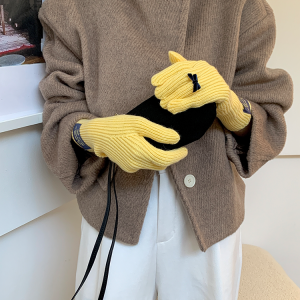 Korean Style Knitted Touch Screen Gloves for Women - Winter 2024 Bowknot Design, Warm Split Finger Fashion Accessories