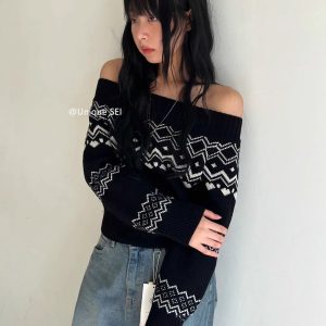 Korean-Style Off-Shoulder Jacquard Knitted Sweater with Scarf - Unique Winter Fashionable Layering Piece