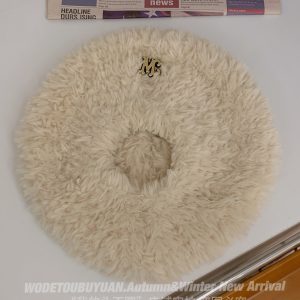 Korean Style Plush Beret Hat for Women, Autumn & Winter, Large Head Circumference, Face-Slimming Painter's Hat