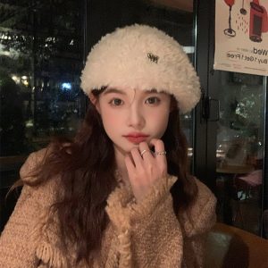 Korean Style Plush Beret Hat for Women, Autumn & Winter, Large Head Circumference, Face-Slimming Painter's Hat