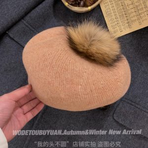 Korean Style Raccoon Fur Pom-Pom Beret Hat for Women, Large Head Circumference, Fashionable Painter's Hat, Unique Face Highlighting Design
