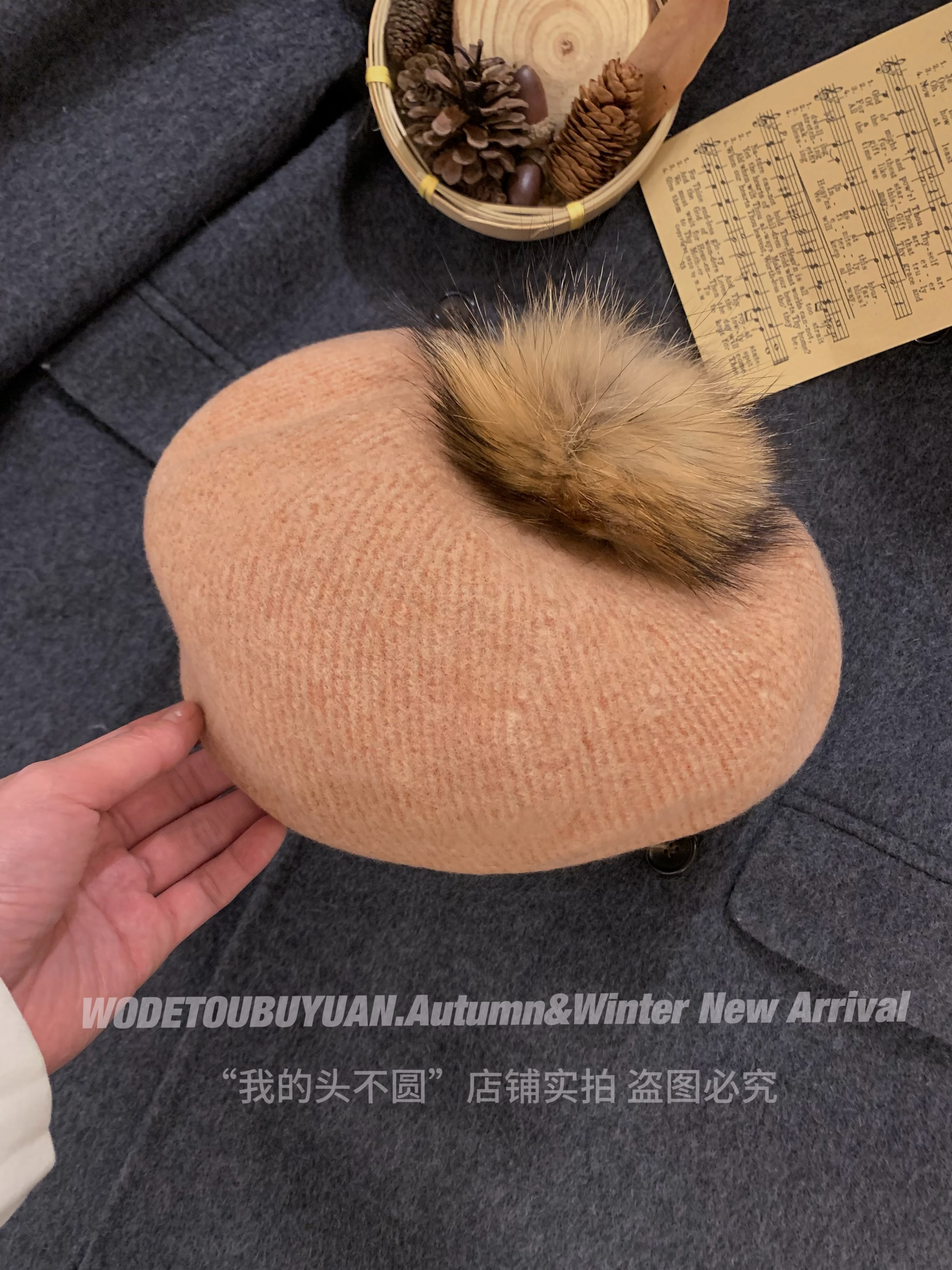 Korean Style Raccoon Fur Pom-Pom Beret Hat for Women, Large Head Circumference, Fashionable Painter's Hat, Unique Face Highlighting Design
