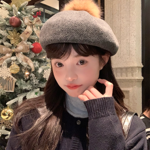 Korean Style Raccoon Fur Pom-Pom Beret Hat for Women, Large Head Circumference, Fashionable Painter's Hat, Unique Face Highlighting Design