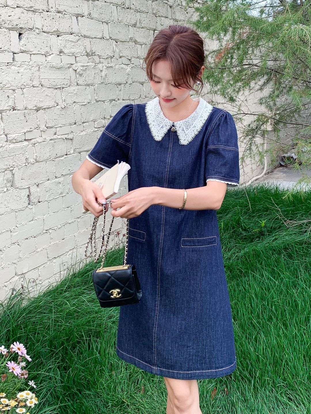 Korean-Style Retro Lace Color-Blocking Denim Dress for Women - Playful Summer Short Skirt in Petite Sizes