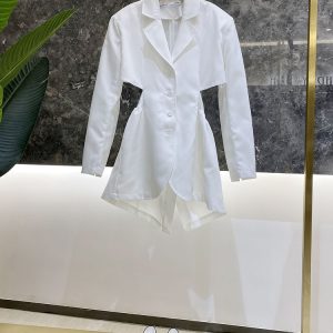 Korean Style Spring Slim Long Blazer Dress with Faux Two-Piece Design and Clever Waist-Exposing Cut for a Chic European Look