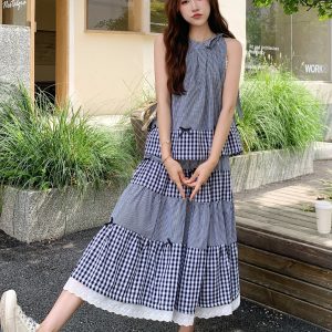 Korean Style Summer 2025 Two-Piece Set: Spliced Halter Neck Vest with Lace Half Skirt for Women