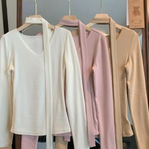 Korean-Style V-Neck Knitted Sweater with Scarf for Women - Fashionable Slim-Fit Top, Unique Design, Trendy Winter Wear