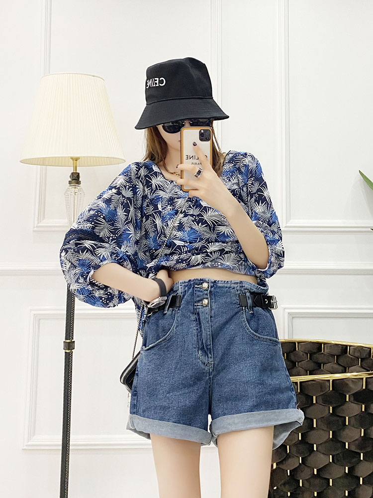 Korean Style Women's Casual Denim Shorts with Buckle Decoration, Lengthening Cuffed Design, Solid Color, Summer Essential