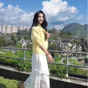 Lapel Knitted Cardigan - Fashionable Loose Sweater Coat with Lazy Design for Effortless 90s Style