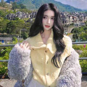 Lapel Knitted Cardigan - Fashionable Loose Sweater Coat with Lazy Design for Effortless 90s Style