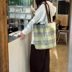 Large Capacity Plaid Tote Bag - Vintage Casual Commuter Bag for Relaxed Style - Perfect for Daily Use and Art Museum Visits