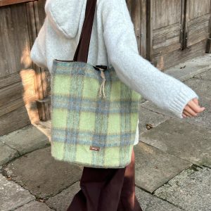 Large Capacity Plaid Tote Bag - Vintage Casual Commuter Bag for Relaxed Style - Perfect for Daily Use and Art Museum Visits