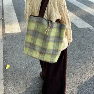 Large Capacity Plaid Tote Bag - Vintage Casual Commuter Bag for Relaxed Style - Perfect for Daily Use and Art Museum Visits