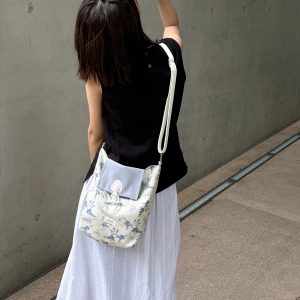 Large Capacity Vintage Chinese Style Crossbody Bag - Versatile Niche Shoulder Bag for Everyday Use