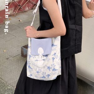 Large Capacity Vintage Chinese Style Crossbody Bag - Versatile Niche Shoulder Bag for Everyday Use