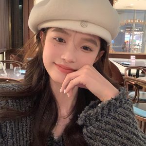 Large Head Circumference Wool Beret - 'My Head is Not Round' Autumn Winter 2024 Style for a Flattering Fit