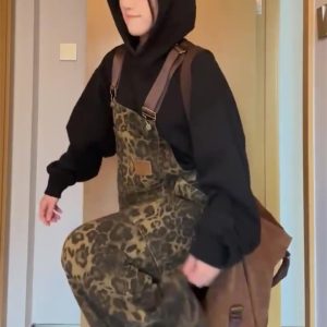 Leopard Print Pocket Overalls for Men and Women, Retro American Street Style, Loose Fit Wide-Leg Denim Pants