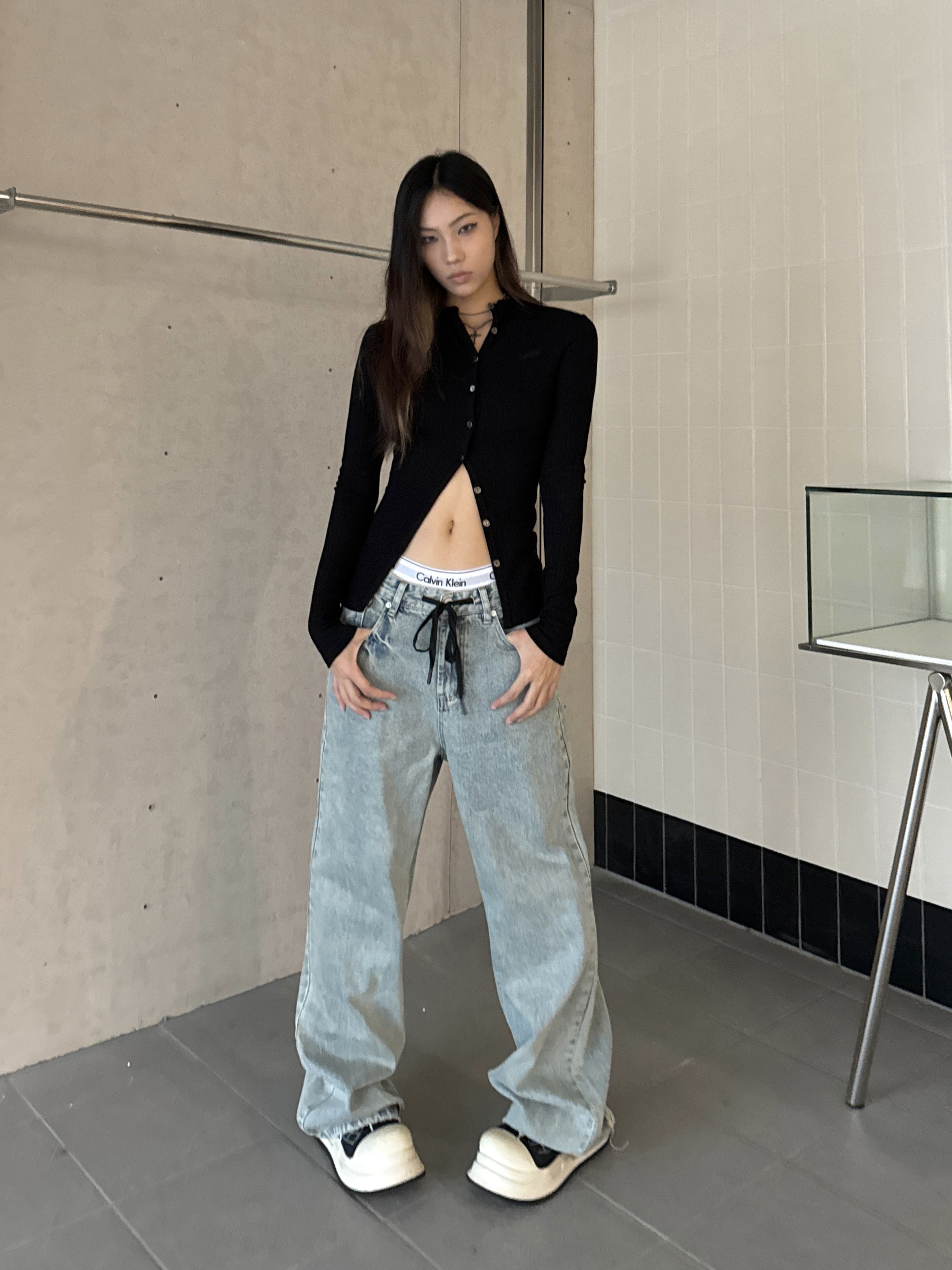 Light Blue Ripped Straight-Leg Jeans with Tie-Up Wide-Leg, Retro American Style, Slimming Floor-Length Trendy Pants