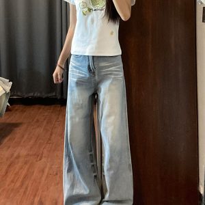 Light Blue Vintage Wide-Leg Jeans for Women, High-Waisted Loose Fit, Relaxed Drape, Straight-Leg Summer Style Pants