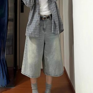 Light Blue Wide-Leg Cropped Jeans for Women, High-Waisted Loose Fit, Summer Style, Flattering Versatile Straight-Leg Pants