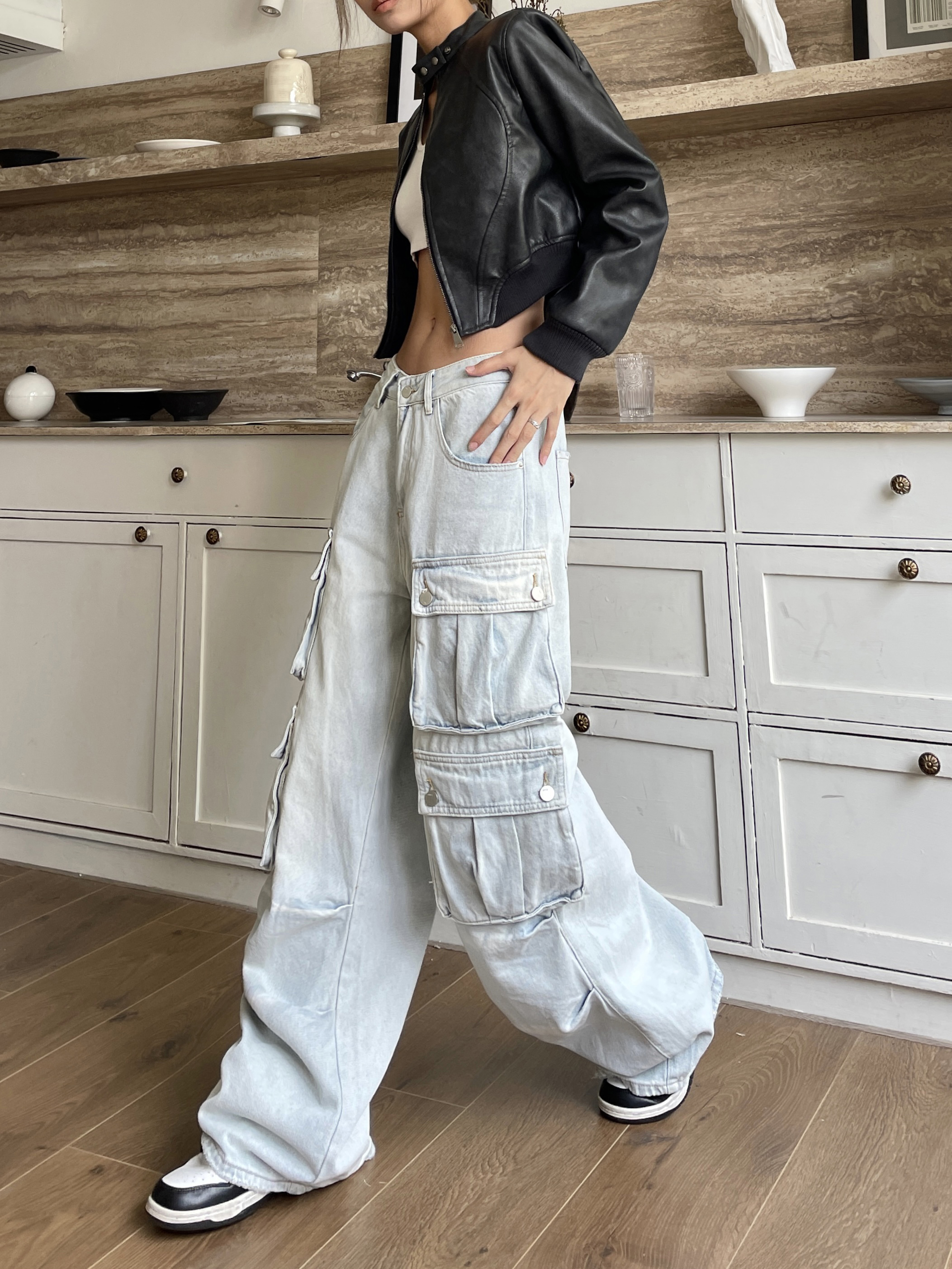 Light-Colored Wide-Leg Denim Workwear Pants with Multi-Pockets for Summer Street Style, Heavy-Duty American Vibe