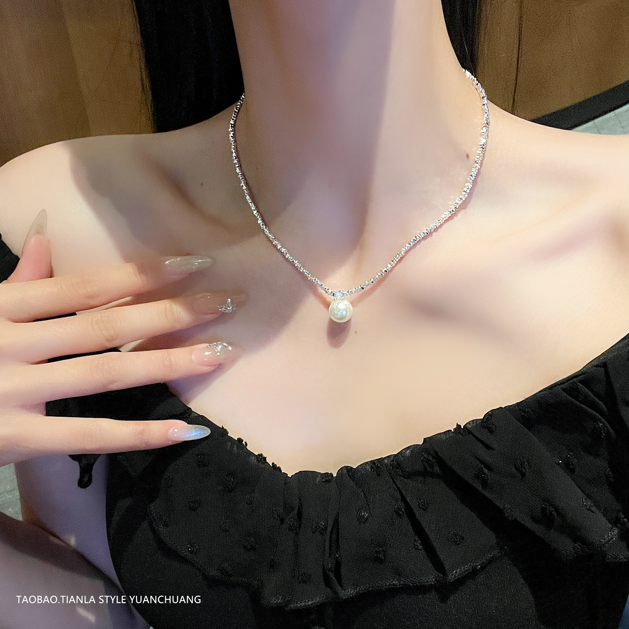 Light Luxury Broken Silver Pearl Necklace for Women, High-End Clavicle Chain, 2025 Trendy Neck Accessory