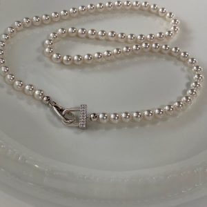 Light Luxury Freshwater Pearl Necklace with Silver Accents - Elegant Shijia Pearl Design for Chic Style