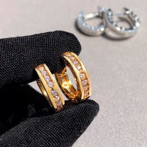 Light Luxury Gold Small Circle Stud Earrings for Women, Elegant Simple Pure Silver Ear Accessories, Minimalist Jewelry Design