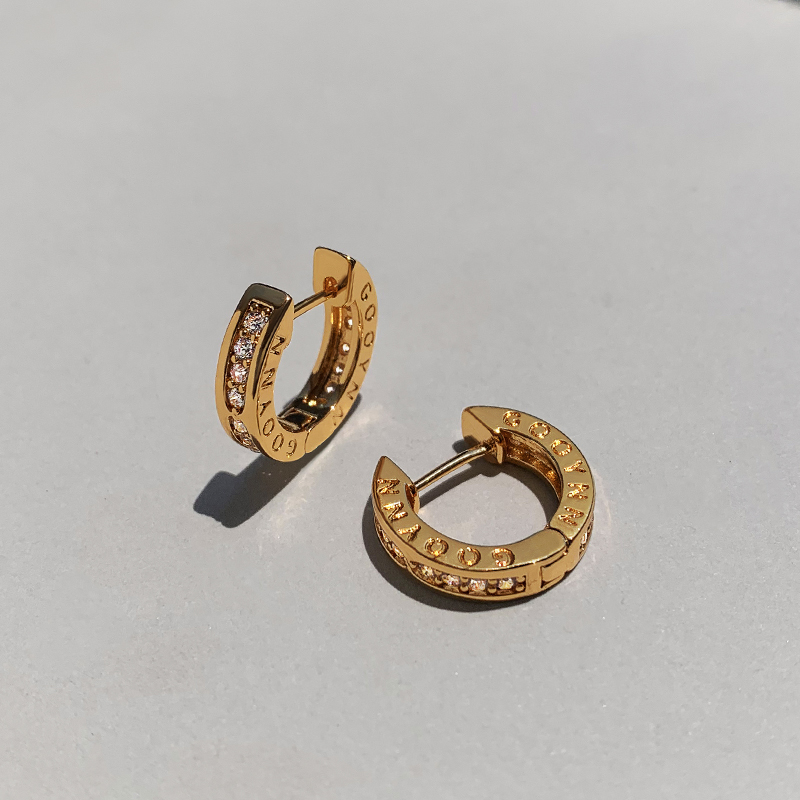 Light Luxury Gold Small Circle Stud Earrings for Women, Elegant Simple Pure Silver Ear Accessories, Minimalist Jewelry Design