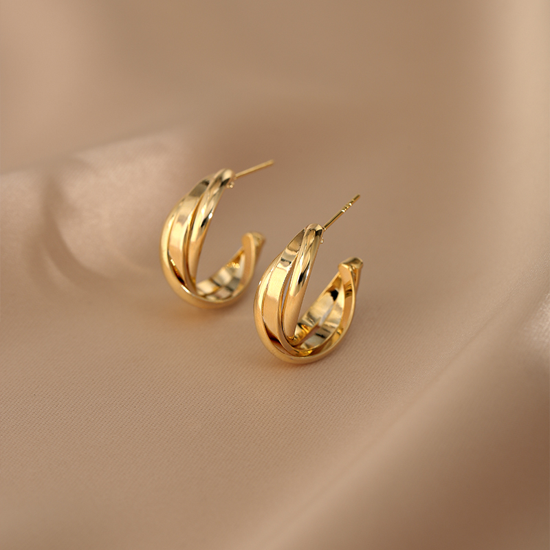 Light Luxury Irregular Cross Earrings for Women, Vintage Wrapped C-Shaped Minimalist Elegant Ear Accessories