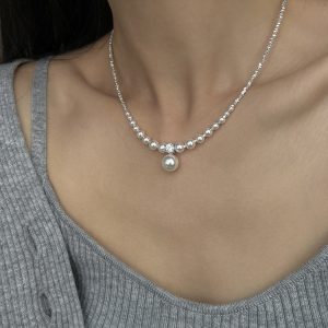 Light Luxury Pearl Gradient Necklace for Women, Niche Design, Elegant Jewelry, Trendy Accessory, Perfect for Special Occasions
