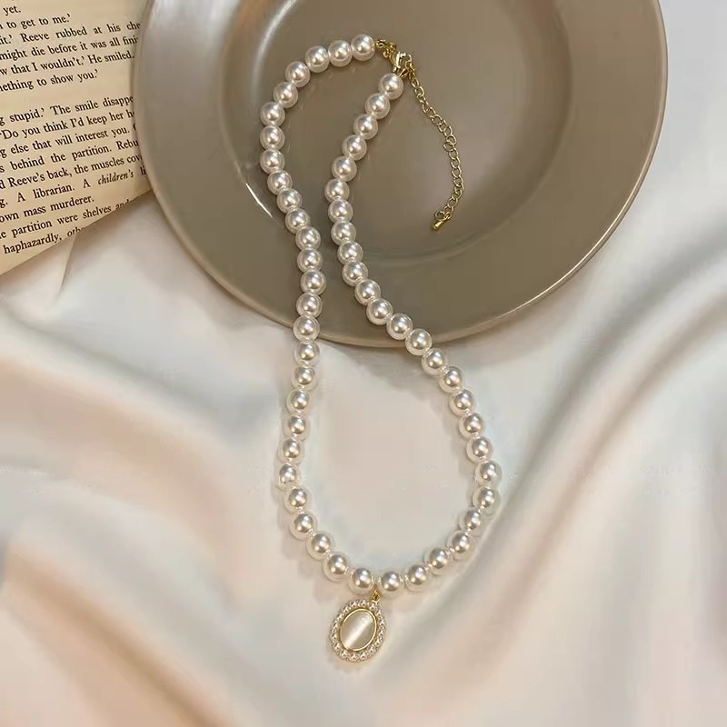 Light Luxury Pearl Necklace for Women - Shi Jia Zhen Pendant Neck Chain, Elegant Clavicle Chain, Fashion Jewelry