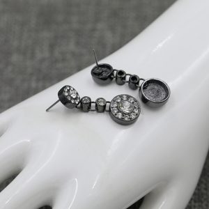 Light Luxury Sparkling Gemstone Earrings, Textured Water Drill Ear Pendants, Hypoallergenic Black Jewelry, Korean Style Accessories