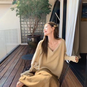 Loose Slimming Batwing Sweater in Solid Color - Casual 90s Inspired Cozy Knit for Effortless Style