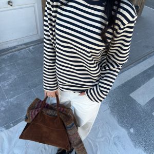 Loose Striped Sweatshirt for Layering | Trendy Matching Expert | Casual 90s Style Top
