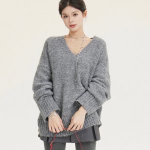 Loose V-Neck Pullover Sweater for Women, Flattering Knit Top, Mid-Length Autumn Winter Fashion