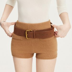 Low-Waist Knitted Women's Shorts - Casual Slimming Hot Pants for Autumn Winter - Versatile Fashion Essential