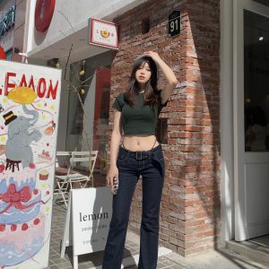 Low-Waist Retro Deep Blue Flared Jeans for Women | Leg-Shaping Style | 90s Vintage Fashion