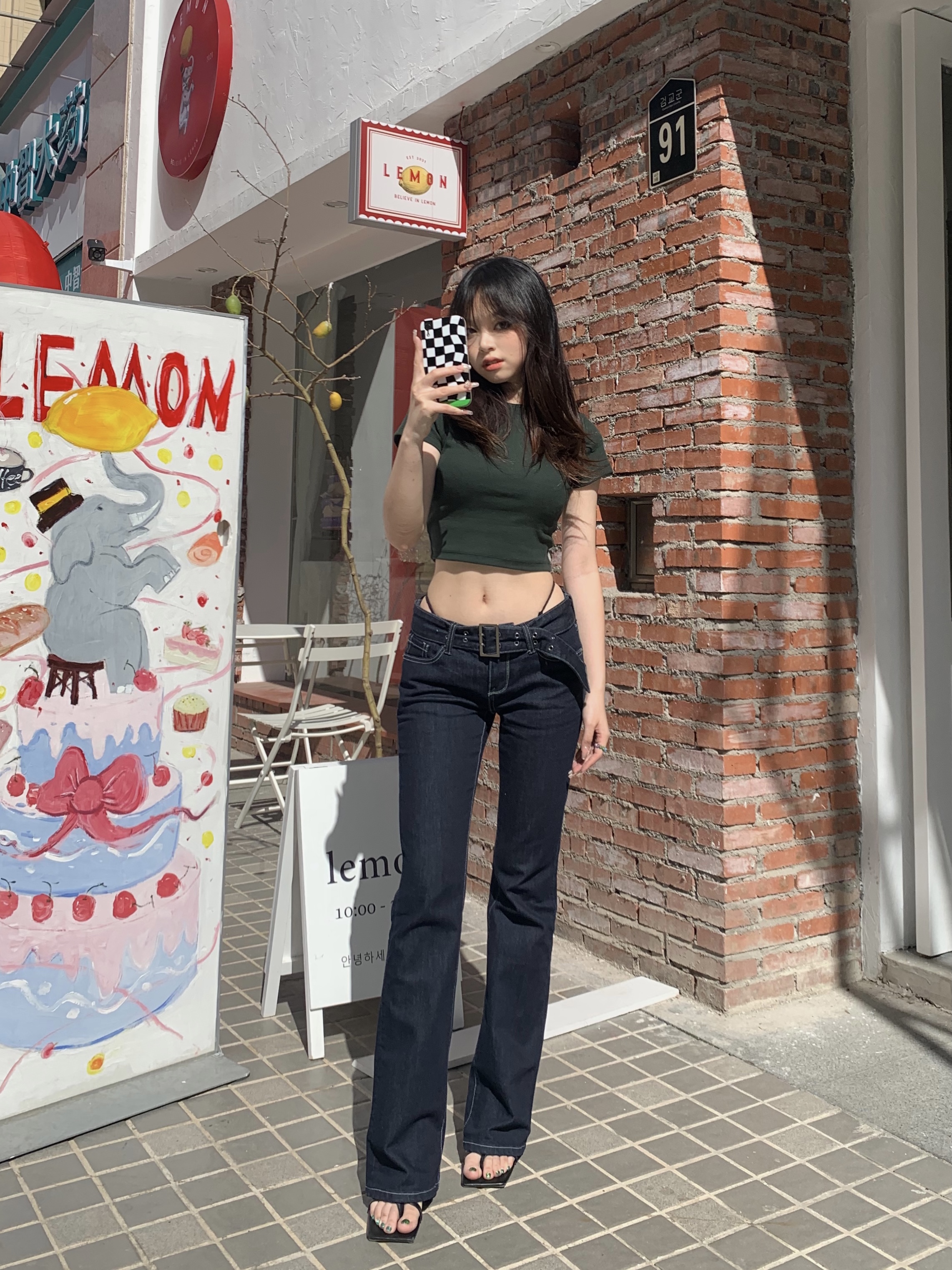 Low-Waist Retro Deep Blue Flared Jeans for Women | Leg-Shaping Style | 90s Vintage Fashion