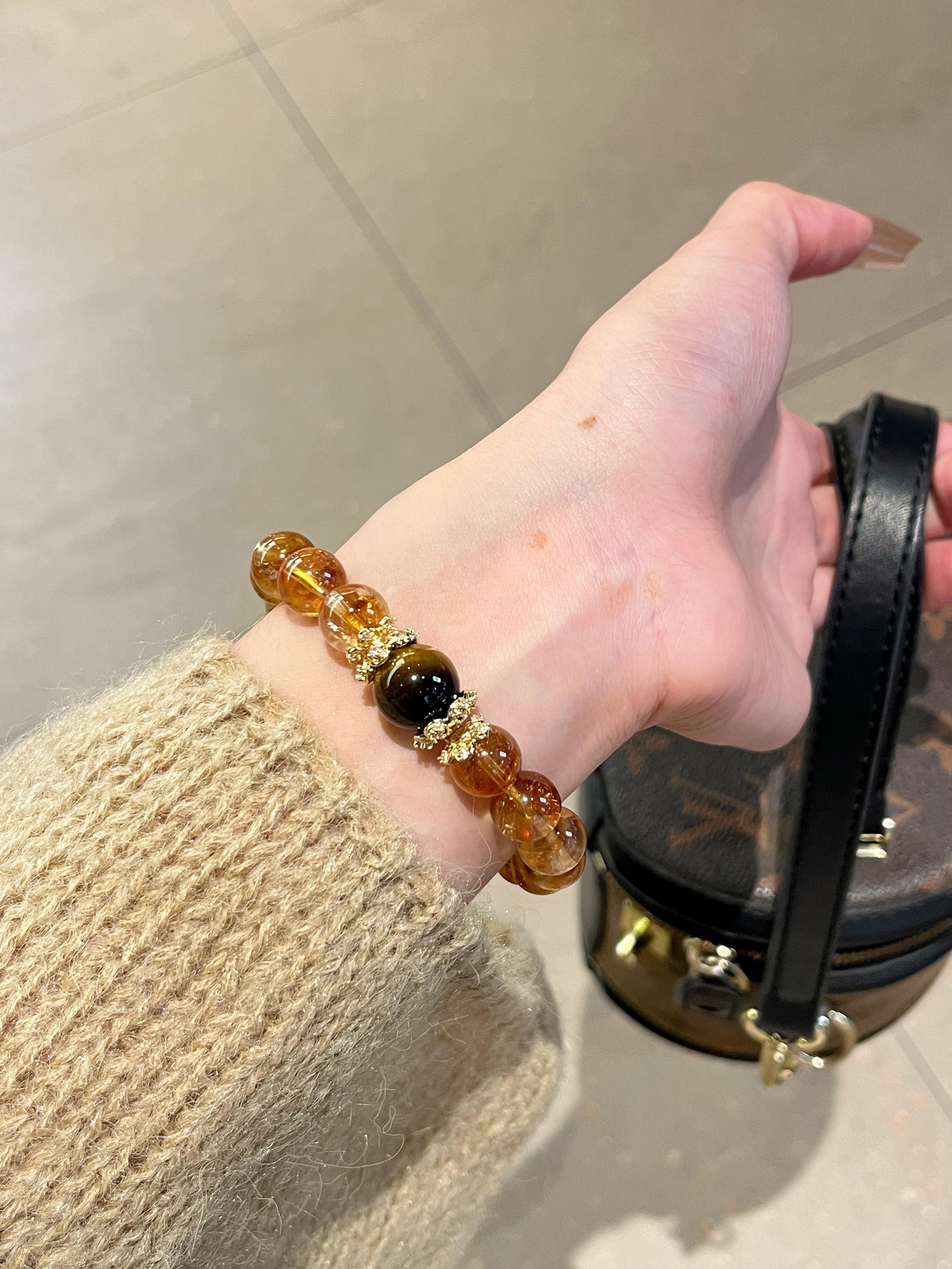 Luxury Tiger's Eye Bead Bracelet, Exquisite Natural Crystal Jewelry, Large Round Beads, Elegant Women's Gift, Unique Fashion Accessory