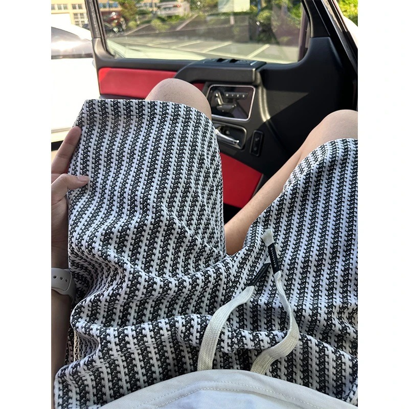 Men's Retro Knitted Striped Shorts, Casual Loose Five-Point Summer Pants, Trendy Mid-Length Sports Shorts for American Style Fashion