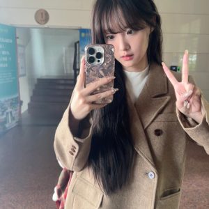 Mid-Length Double-Breasted Wool Coat for Women - 2023 High-End Korean Style Autumn Winter Fashion