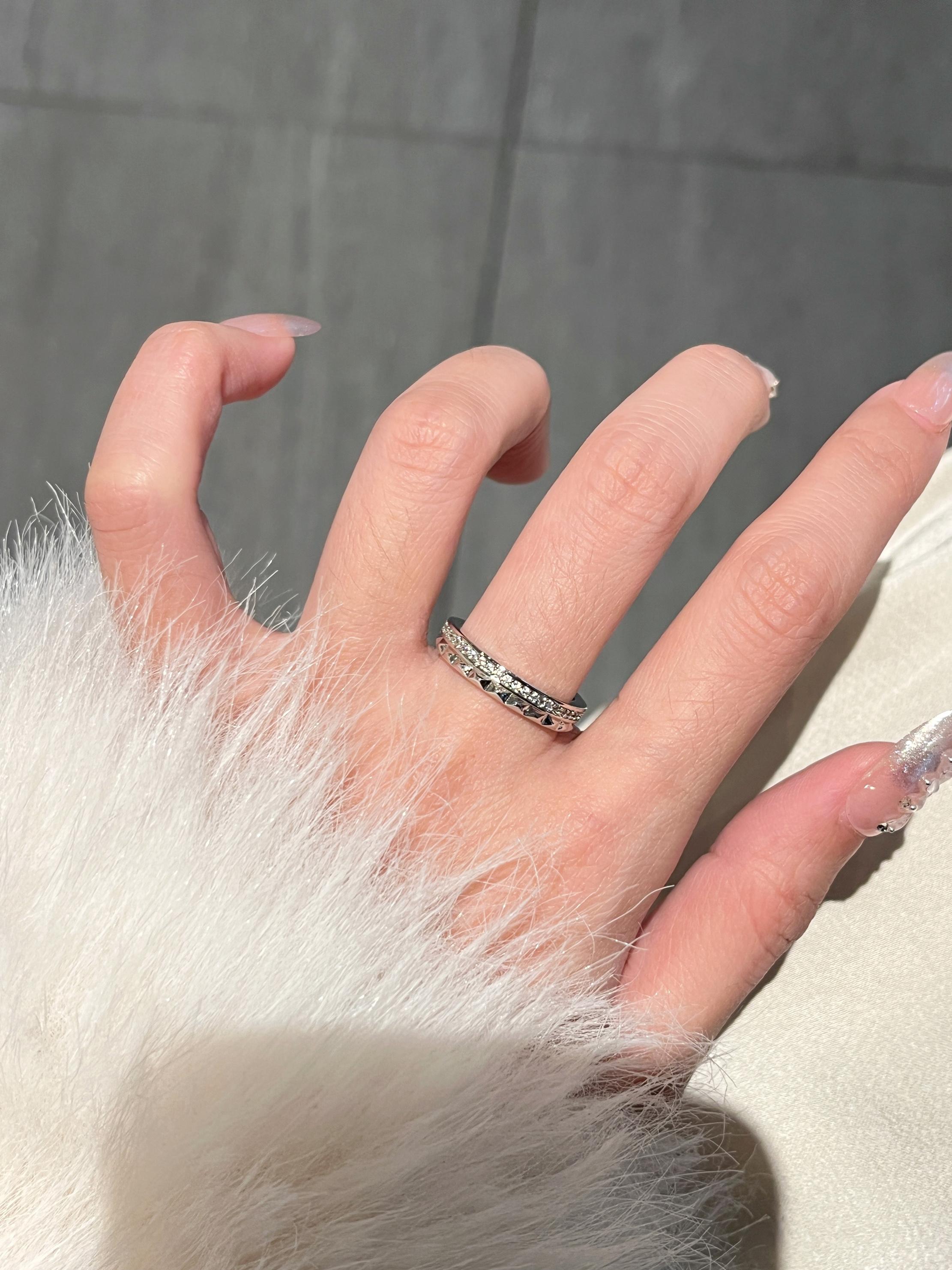 Minimalist Adjustable Diamond-Shaped Ring for Women - Versatile Light Luxury Thin Band, Niche High-End Ins Style Jewelry