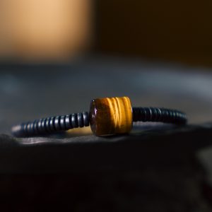 Minimalist Black Sandalwood Bead Bracelet - Versatile Retro Jewelry for Men and Women, Unique Single Loop Design