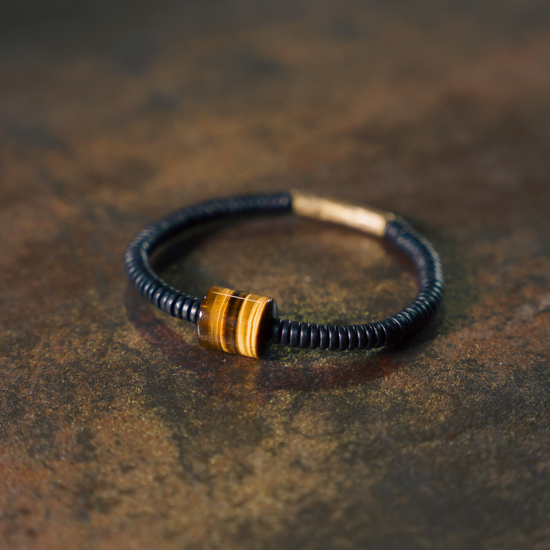Minimalist Black Sandalwood Bead Bracelet - Versatile Retro Jewelry for Men and Women, Unique Single Loop Design