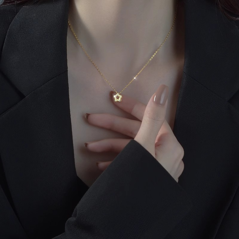 Minimalist Cold Style Star Collarbone Chain - Elegant Fashion Accessory for a Chic Look