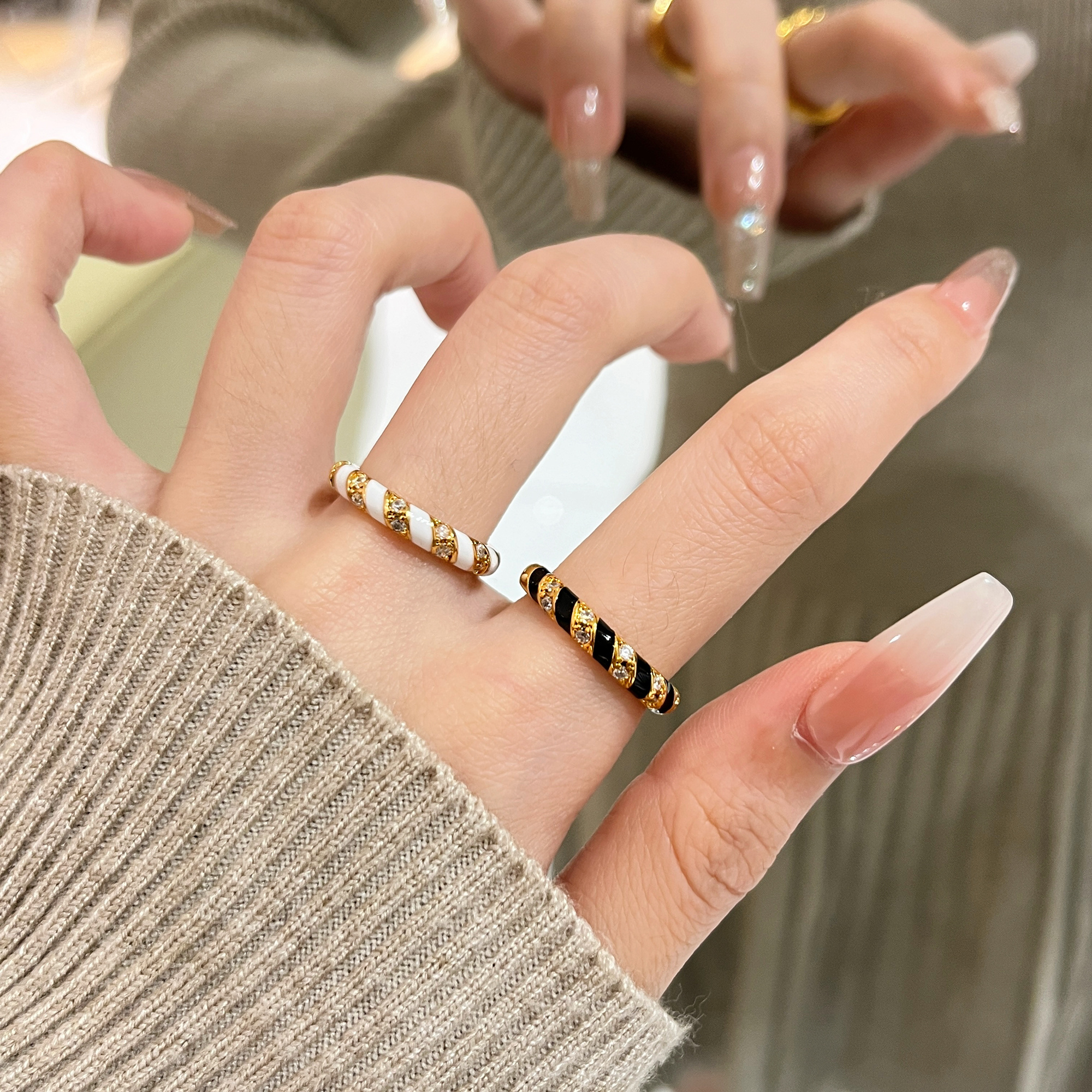 Minimalist Exquisite Diamond Ring for Women - Stackable INS Style, Personalized Light Luxury Index Finger Tail Ring