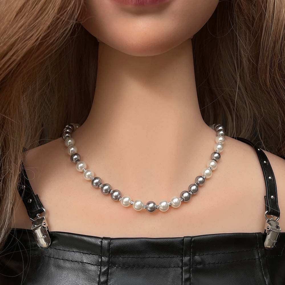 Minimalist Imitation Pearl Necklace for Women, Versatile Light Luxury Clavicle Chain, Beaded High-End Jewelry Accessory