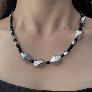 Minimalist Irregular Beaded Necklace for Women - Versatile Clavicle Chain in Light Luxury Style, Perfect for Summer Fashion