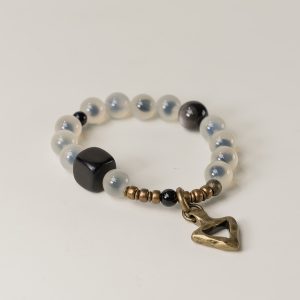 Minimalist Retro Agate Heart Circle Bracelet for Men and Women - Versatile Artistic Jewelry for Unique Style